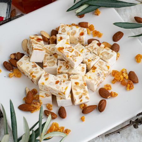 Nougat tendre abricot, cajou, amandes caramélisées – Poche 1Kg